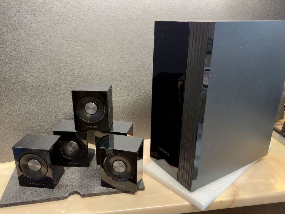 Set boxe Samsung 5.1 – 5 sateliți + subwoofer