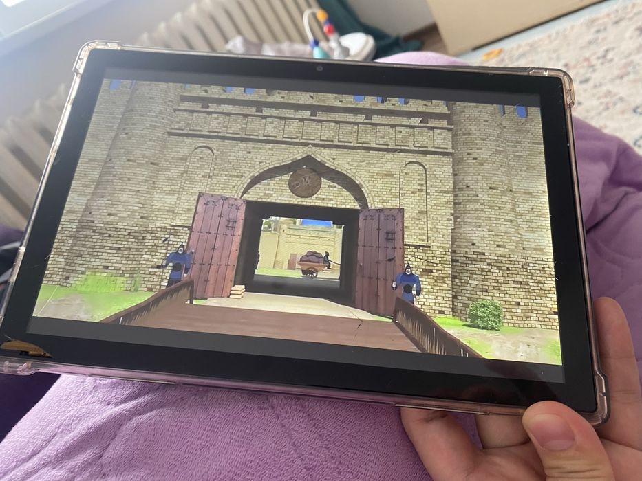 Продам планшет срочно