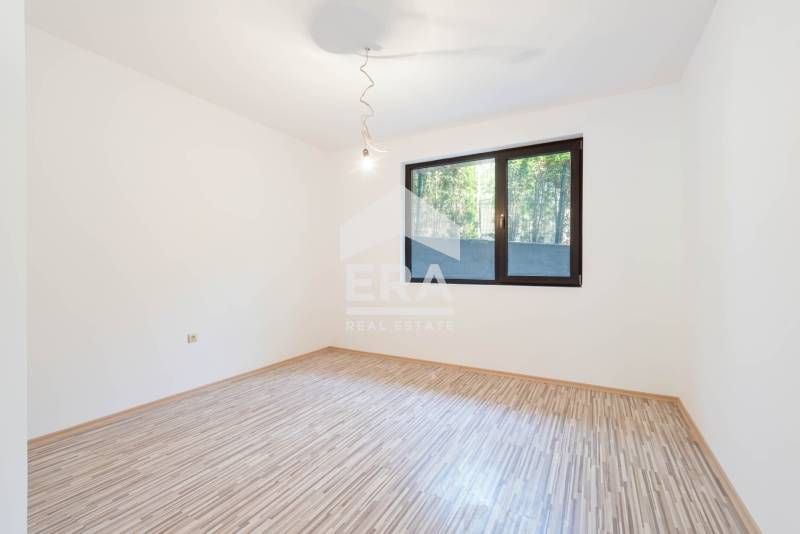 Продава се Тристаен апартамент в Варна, м-т Траката - 90 кв.м за 998 €/кв.м - Снимка #7