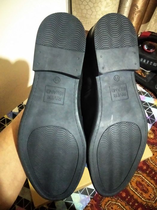 Продам новый мужской обуви River Island leather привезён из Шотландии