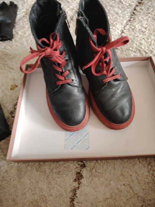 Продам сагоги демисезонные для девочек