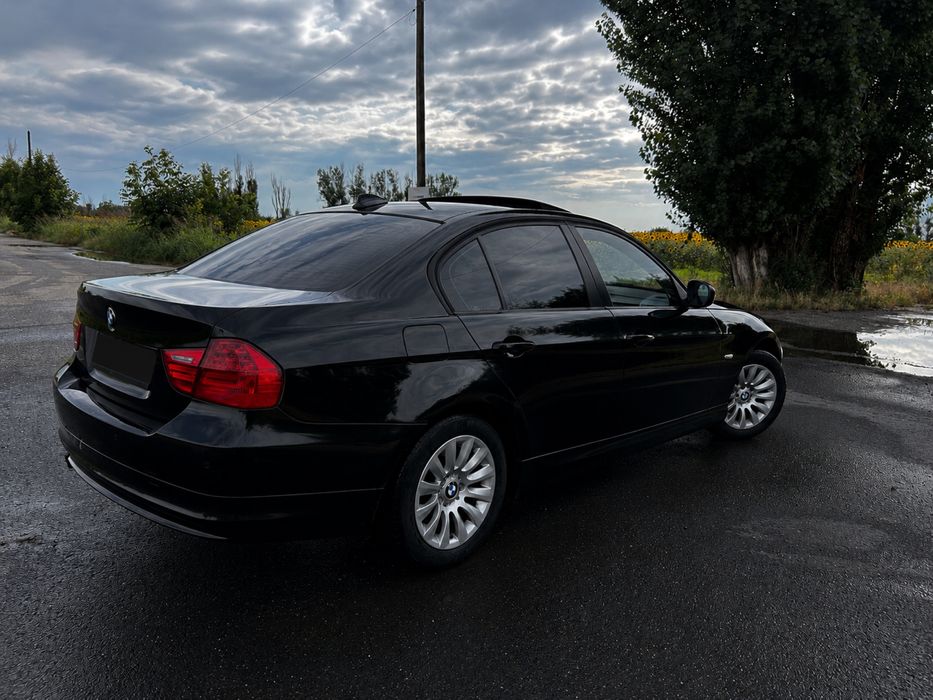 BMW Seria 3 2010 — imagine 5