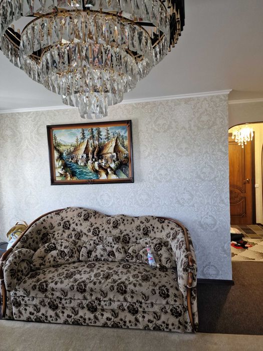 Продам 5-ти комнатную квартиру.