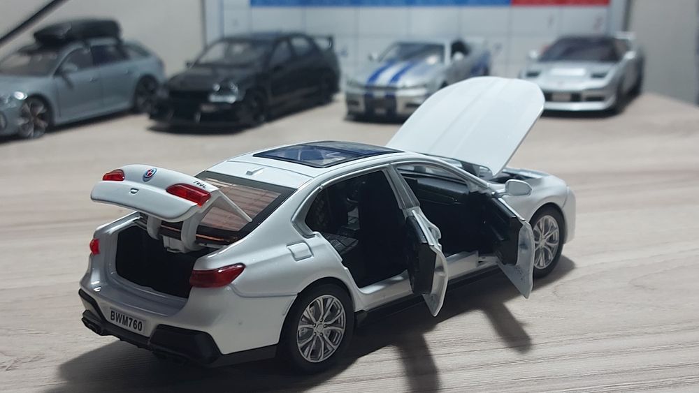 BMW i7 в идеальном состоянии