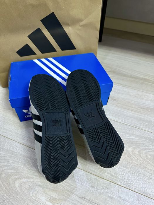 Кроссовки оригинал Adidas