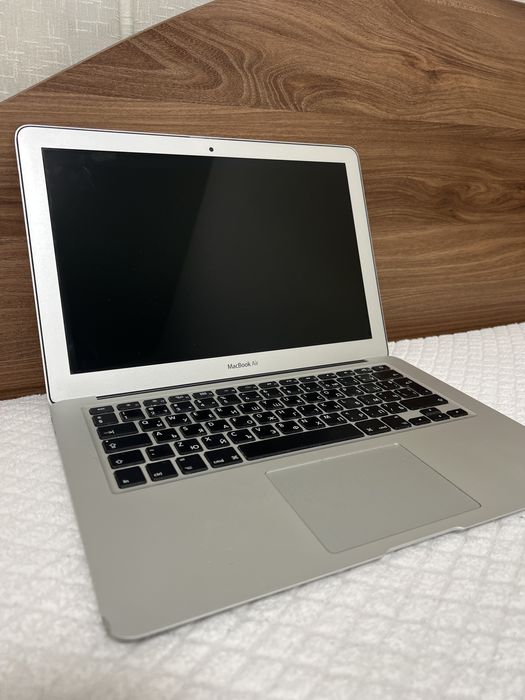 MacBook Air 13” (2017)