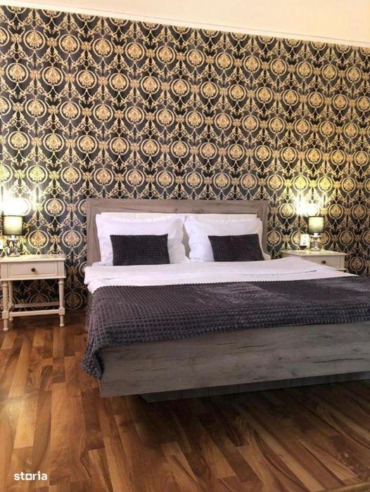 Investiție sigura, zonă excelentă–Pensiune funcțională, Str.Horea Deva