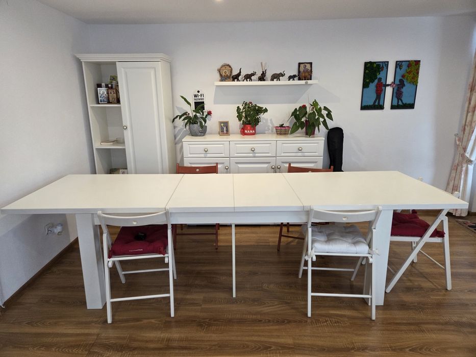Vând masa dining