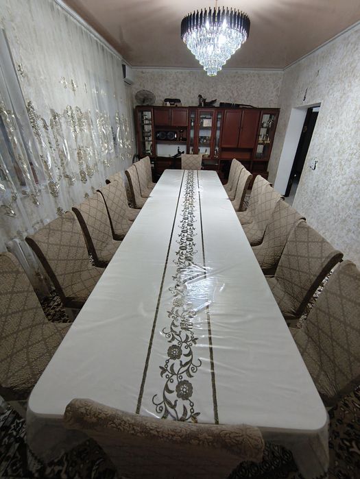 Стол орындығымен сатылады 260000