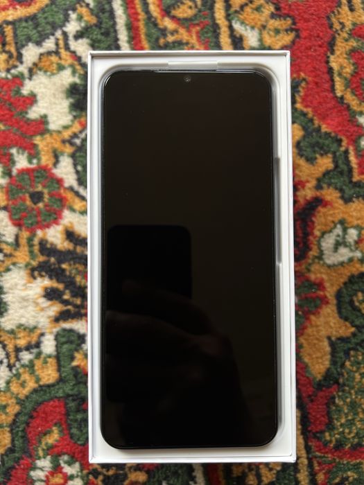 Vivo Y35 sotiladi xotirasi 4+4 / 128