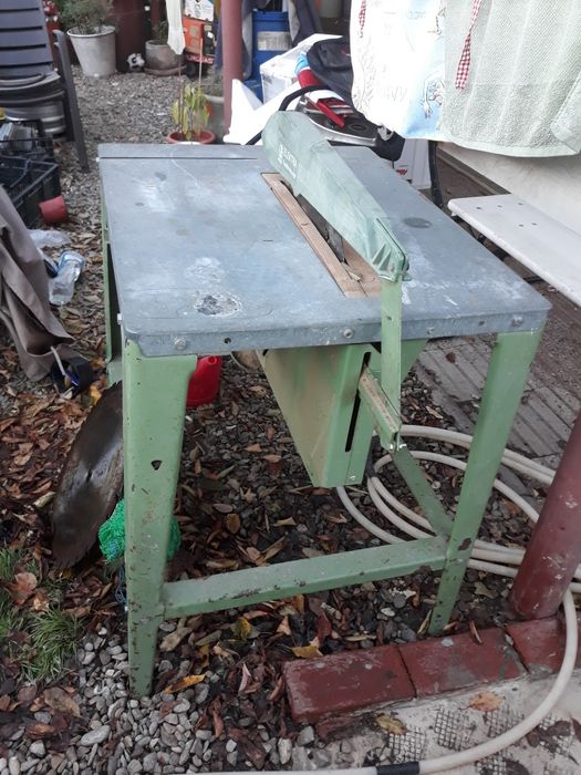 Circular de lemne solid foarte silentionos la 220 v.preț.1600 lei.