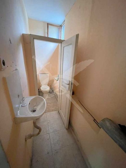 Продава се Магазин в Айтос - 55 кв.м за 728 €/кв.м - Снимка #2