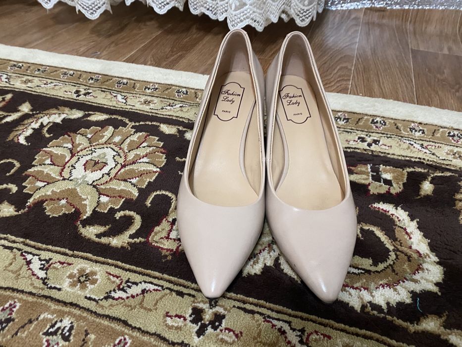 Продам туфлю