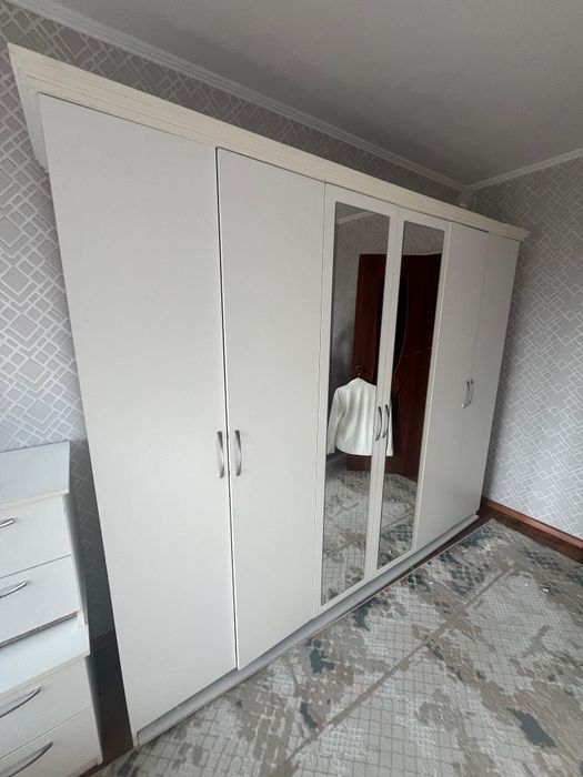 Спальный гарнитур продаётся