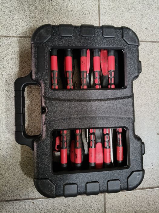 cutie/troler/trusa/geanta scule cu 166 piese