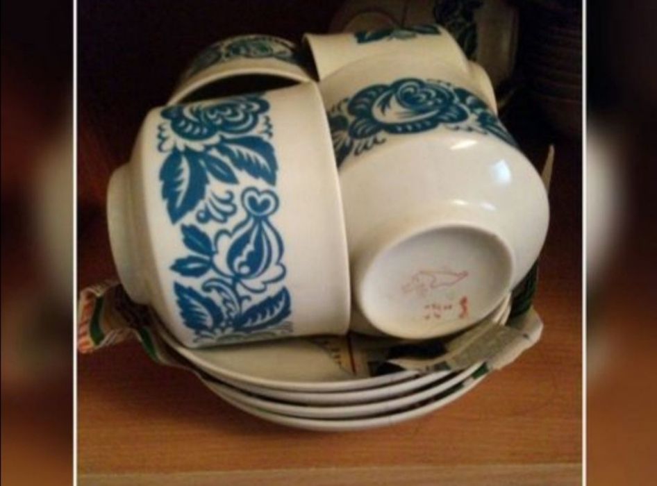 Бокалы, кружки, стаканы