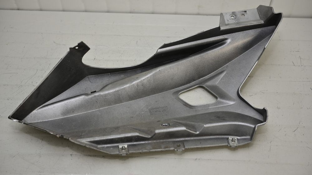 Carena Inferioara Dreapta Yamaha YZF-R125 2008 - 2012
