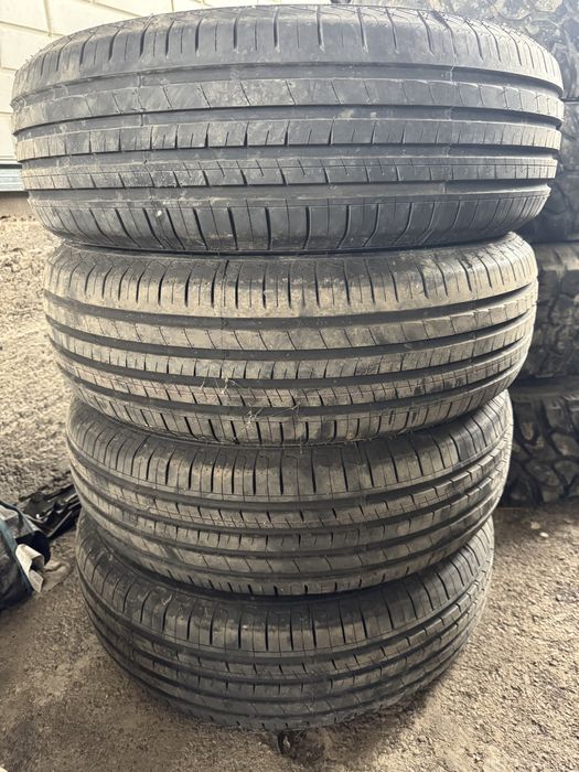 Продам 2 комплекта резины на ниву