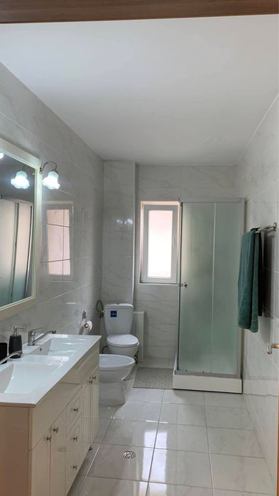 Inchiriez apartament Floresti, zona Eroilor,  3 camere, 75mp
