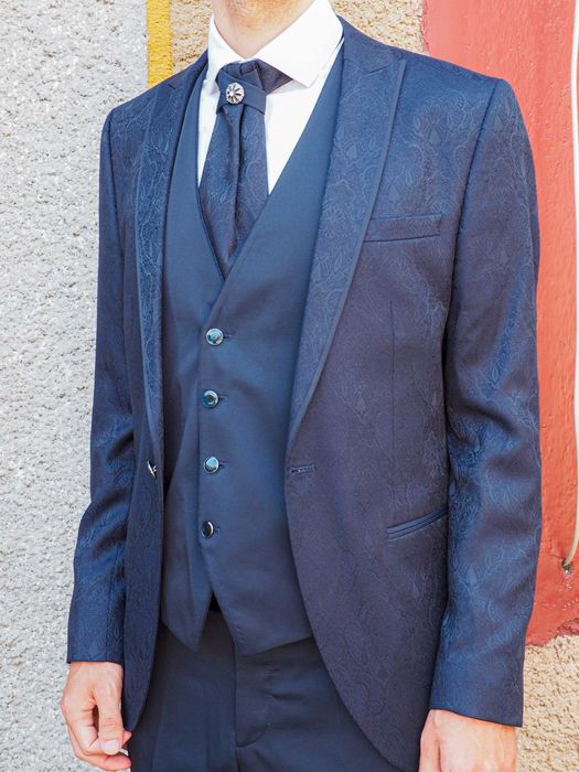 Costum de mire albastru