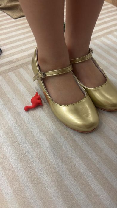 Продам туфли для танцый