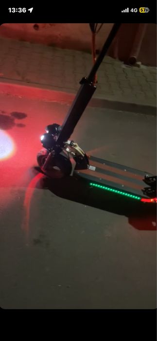 Trotineta electriva mai multe detali in privat