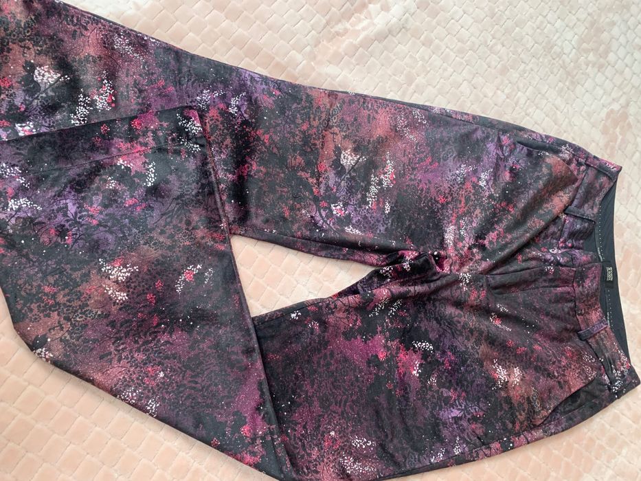 Scotch &Soda пролетен костюм в класическото лилаво кадифе