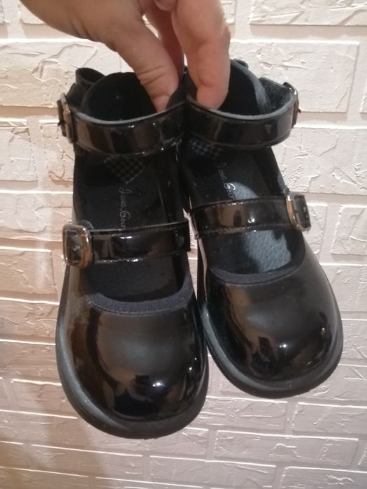 Шикарные туфли для девочки