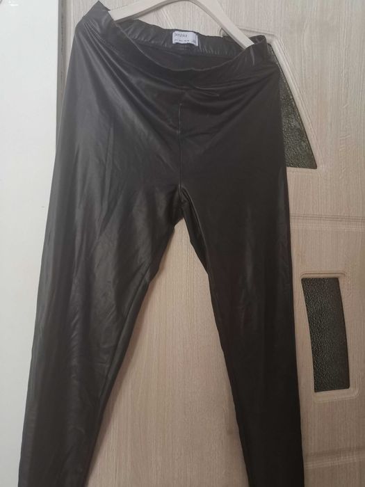 Colanți Bershka în stare buna