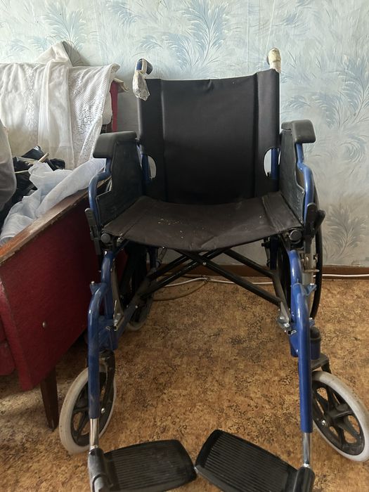 Продам инволидную коляску