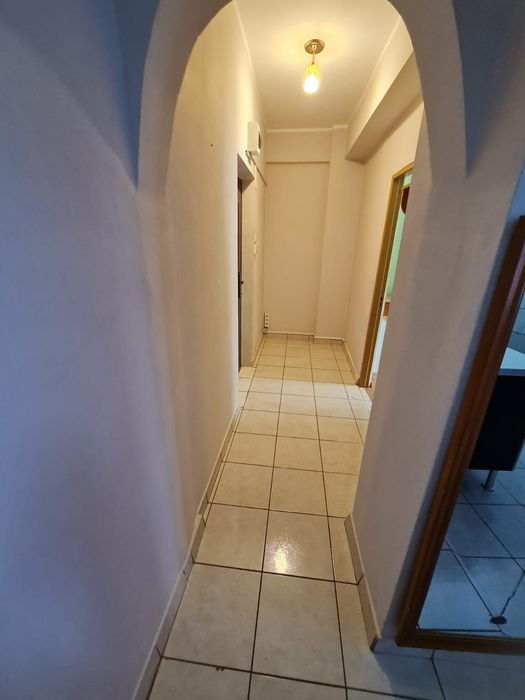 Vind 2camere etaj 6 din 7 zona port