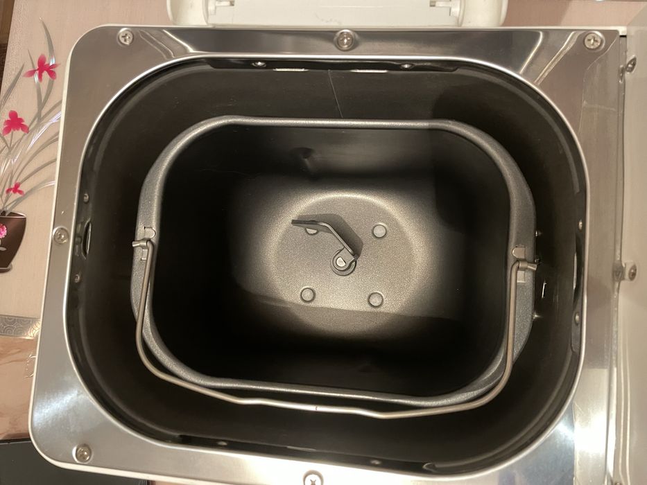 Продам хлебопечку