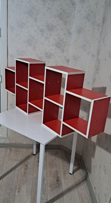 Полка подвесная для сувениров и книг