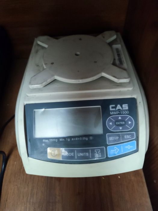 весы CAS   до 1500гр. б. у