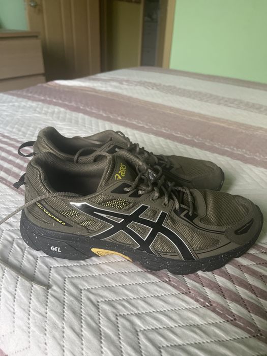 Маратонки ASICS номер 46