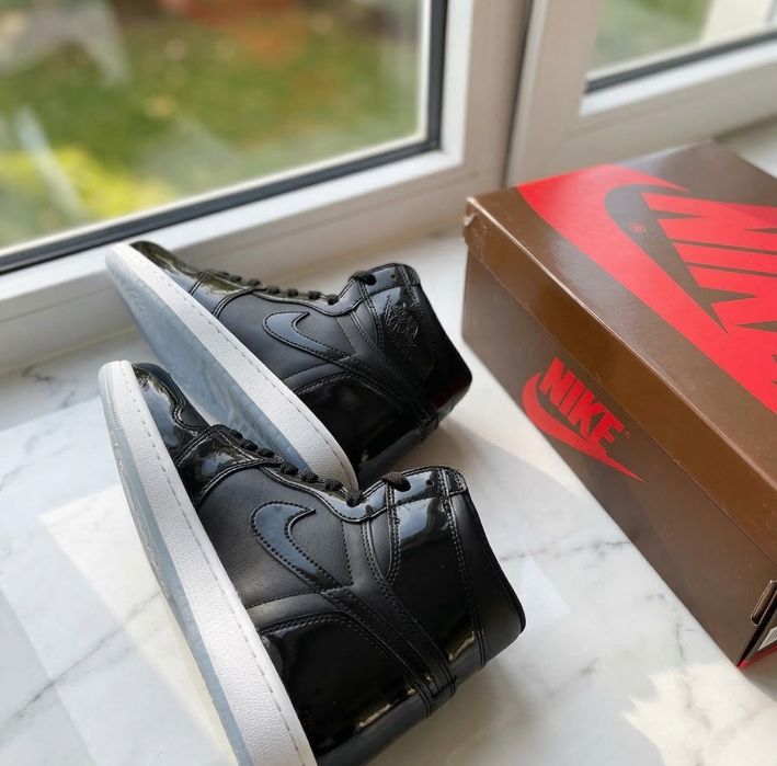 Adidasi Jordan 1 High Space Jam Premium