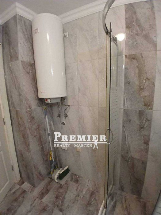 Продава се прекрасна студия в отличен целогодишен комплекс,