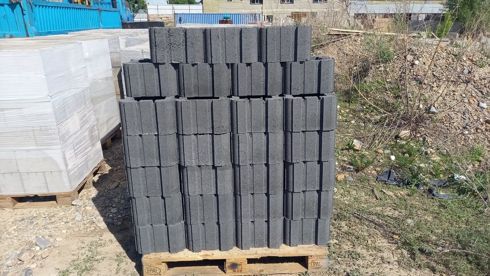 Продам тумбы для забора