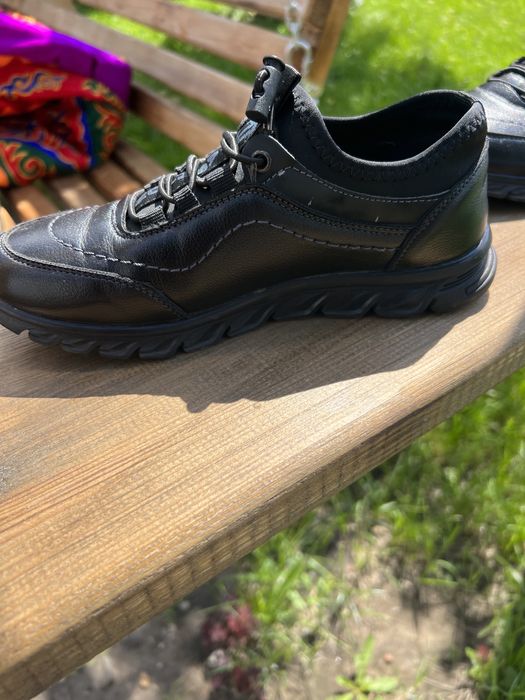 Продам туфли на мальчика!