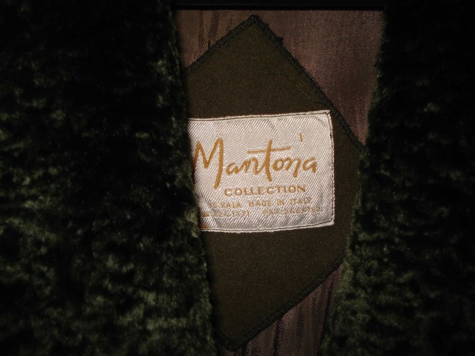 дълго зелено палто, яка астраган