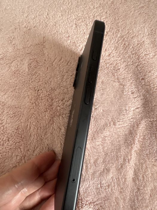 Продам iphone 16 256