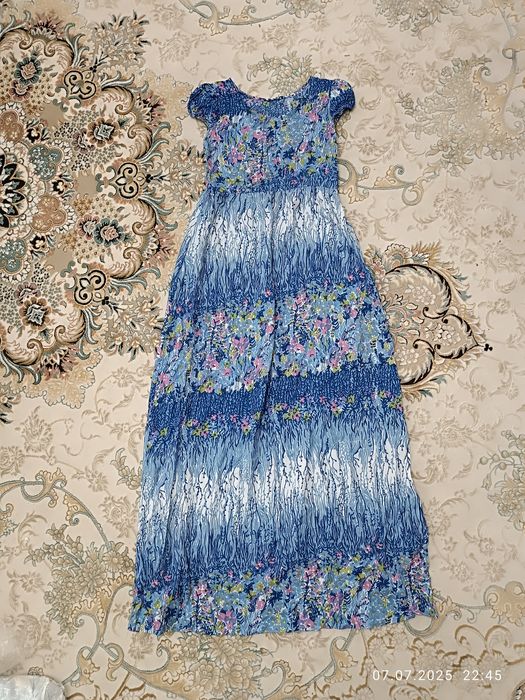 Продам платье размер 46-48 очень стильные подходит нежным девушкам