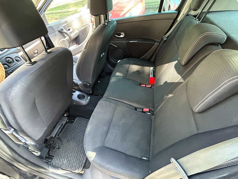 Продавам Reno Clio 2009