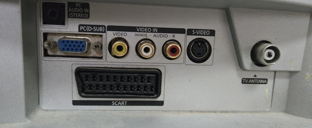 LED телевизор Samsung 15 "