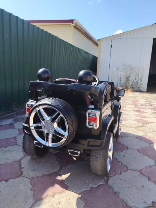 Продам машинку в хорошем состоянии