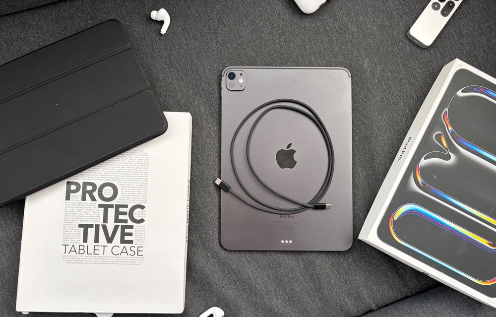 iPad Pro m4 11” 256gb + Магнитен Калъф ESR гаранционен до 3 юни