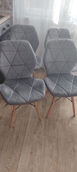 Комплект трапезни столове 4 бр