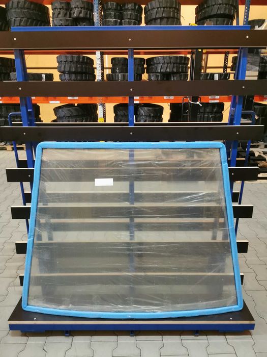 Geamuri pentru utilaje grele in stoc - Depozit piese