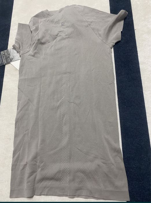 Lululemon tricou marimea 2