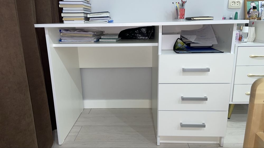 Стол большой